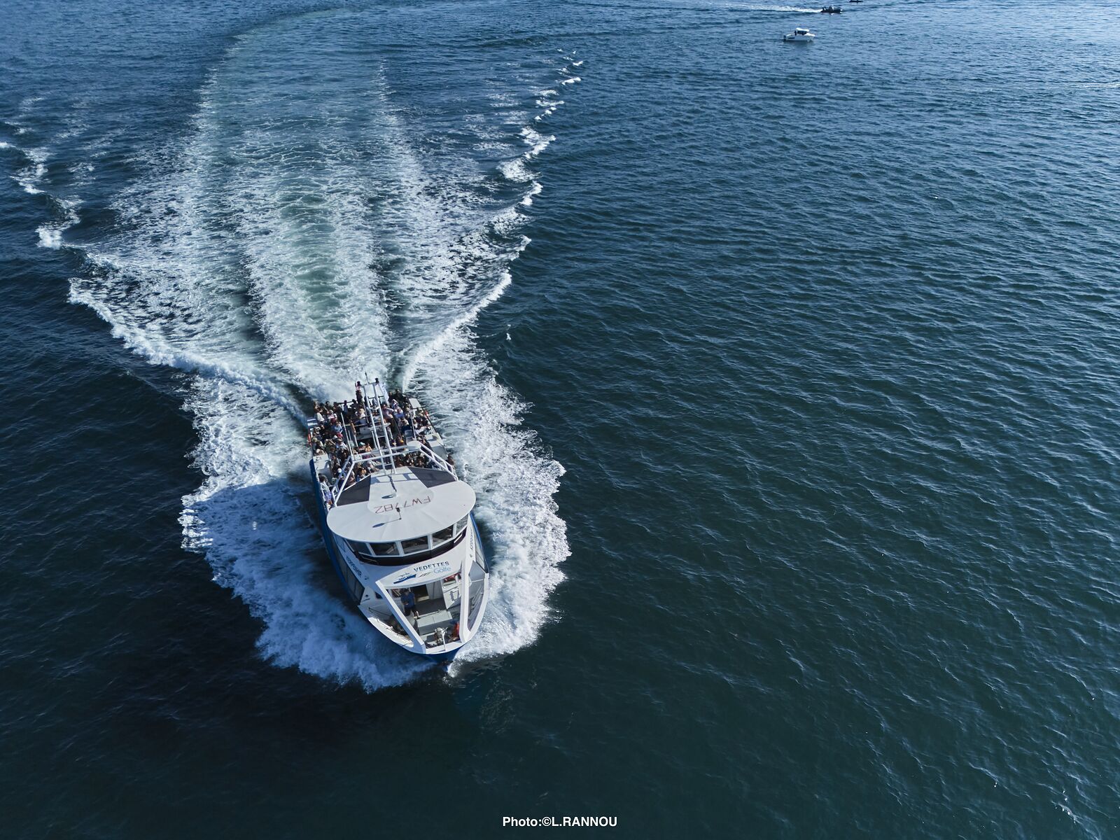 Le sillage du Kerpenhir sur le Golfe du Morbihan